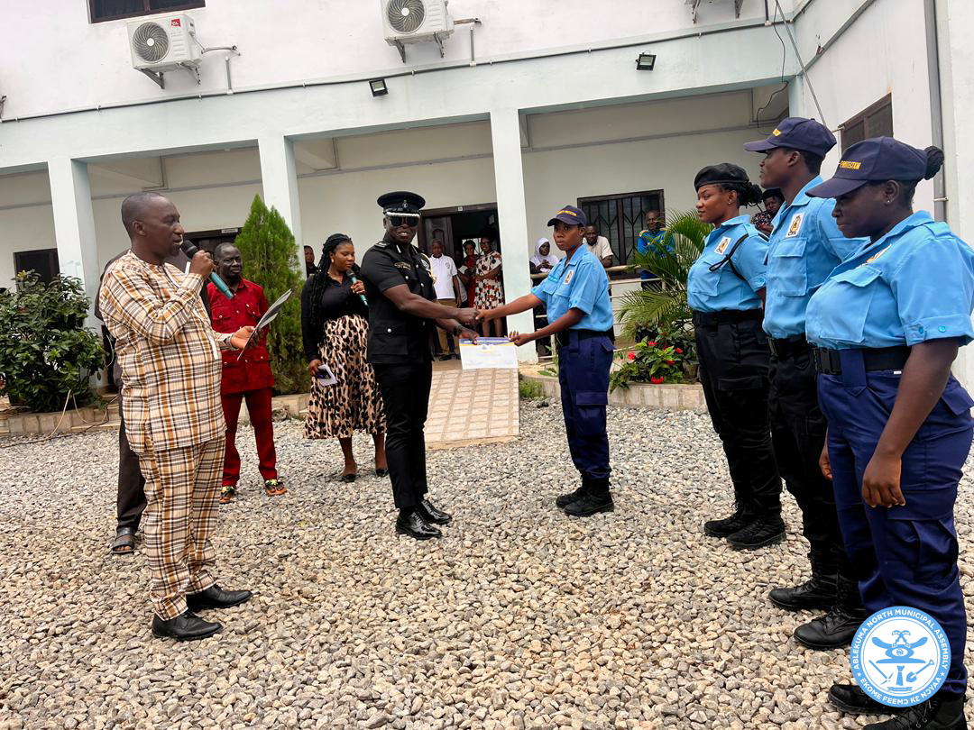 HANDING OVER OF NEWLY TRAINED YOUTH EMPLOYMENT AGENCY (YEA) POLICE ASSISTANTS AND FIRE ASSISTANTS