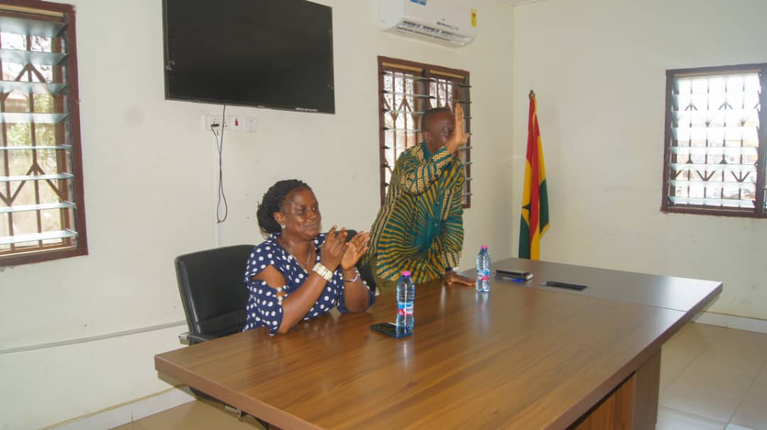 M.C.E OF ABLEKUMA NORTH MEETS WITH MANAGEMENT STAFF